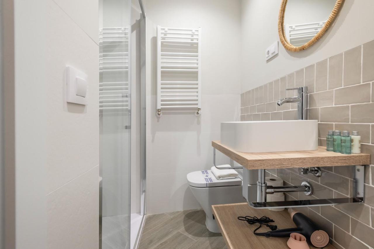 4 Bedrooms 3 Bathrooms Furnished - Sol - Bright & Fully Equipped - Mintystay * Madrid