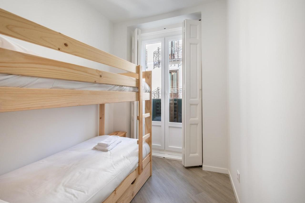 4 Bedrooms 3 Bathrooms Furnished - Sol - Bright & Fully Equipped - Mintystay * Madrid