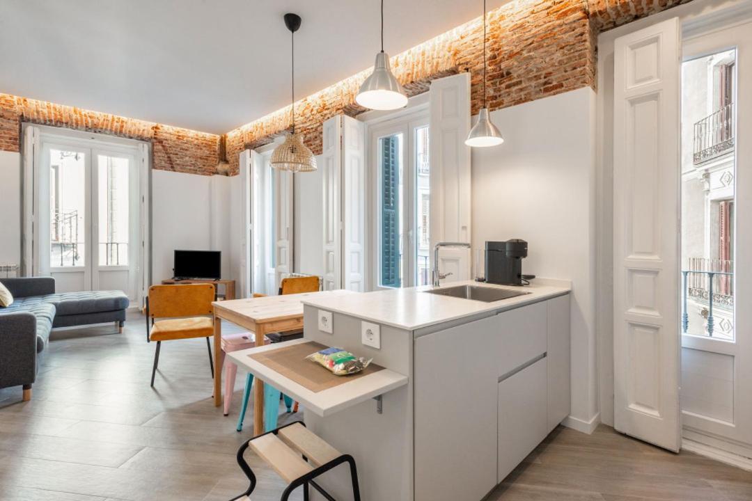 Apartamento 4 Bedrooms 3 Bathrooms Furnished - Sol - Bright & Fully Equipped - Mintystay Madrid